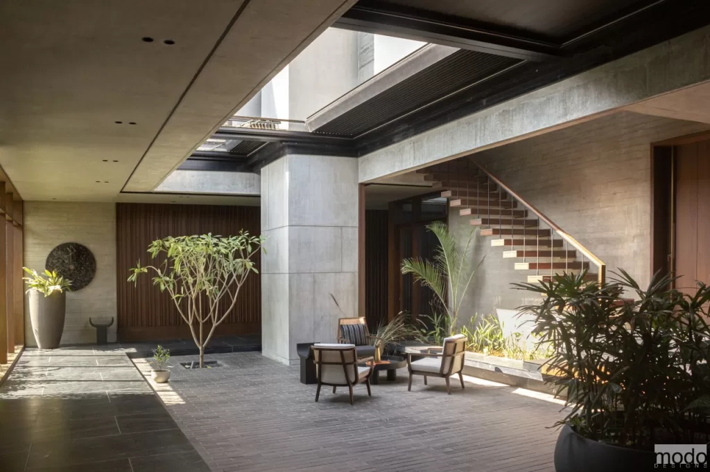 Luxury Courtyard Townhouse
